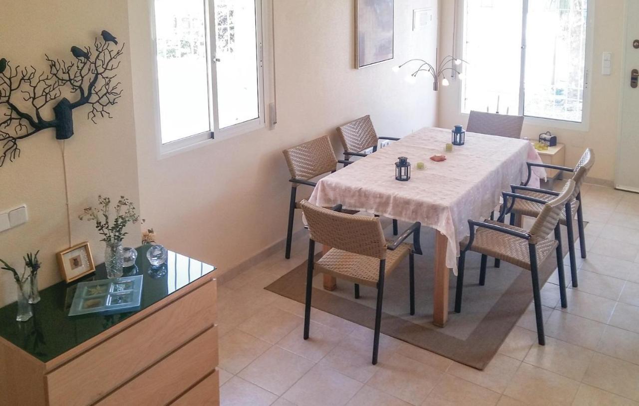 Cozy Home In Orihuela Costa With Kitchen Dehesa de Campoamor  Екстер'єр фото