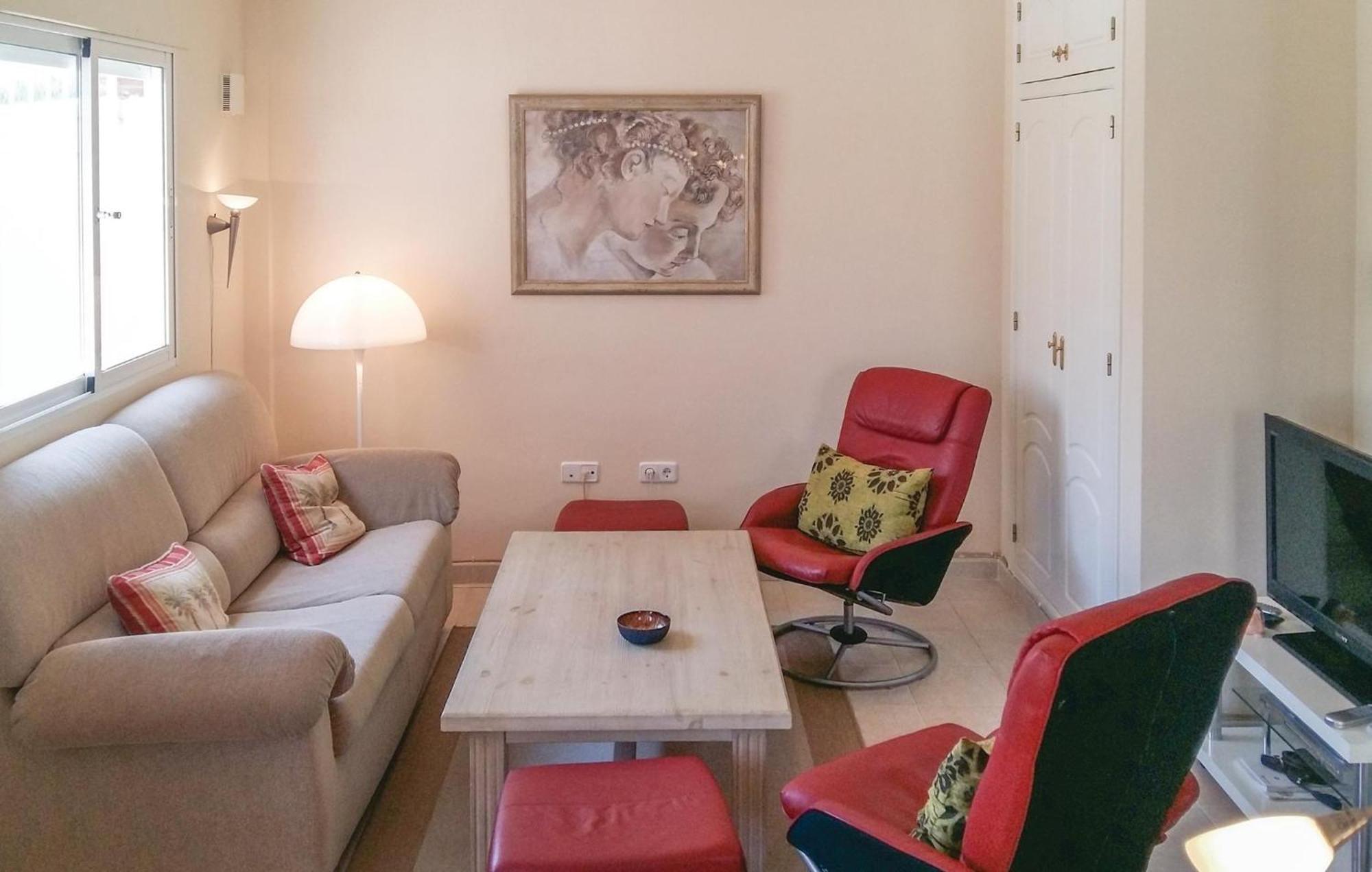 Cozy Home In Orihuela Costa With Kitchen Dehesa de Campoamor  Екстер'єр фото