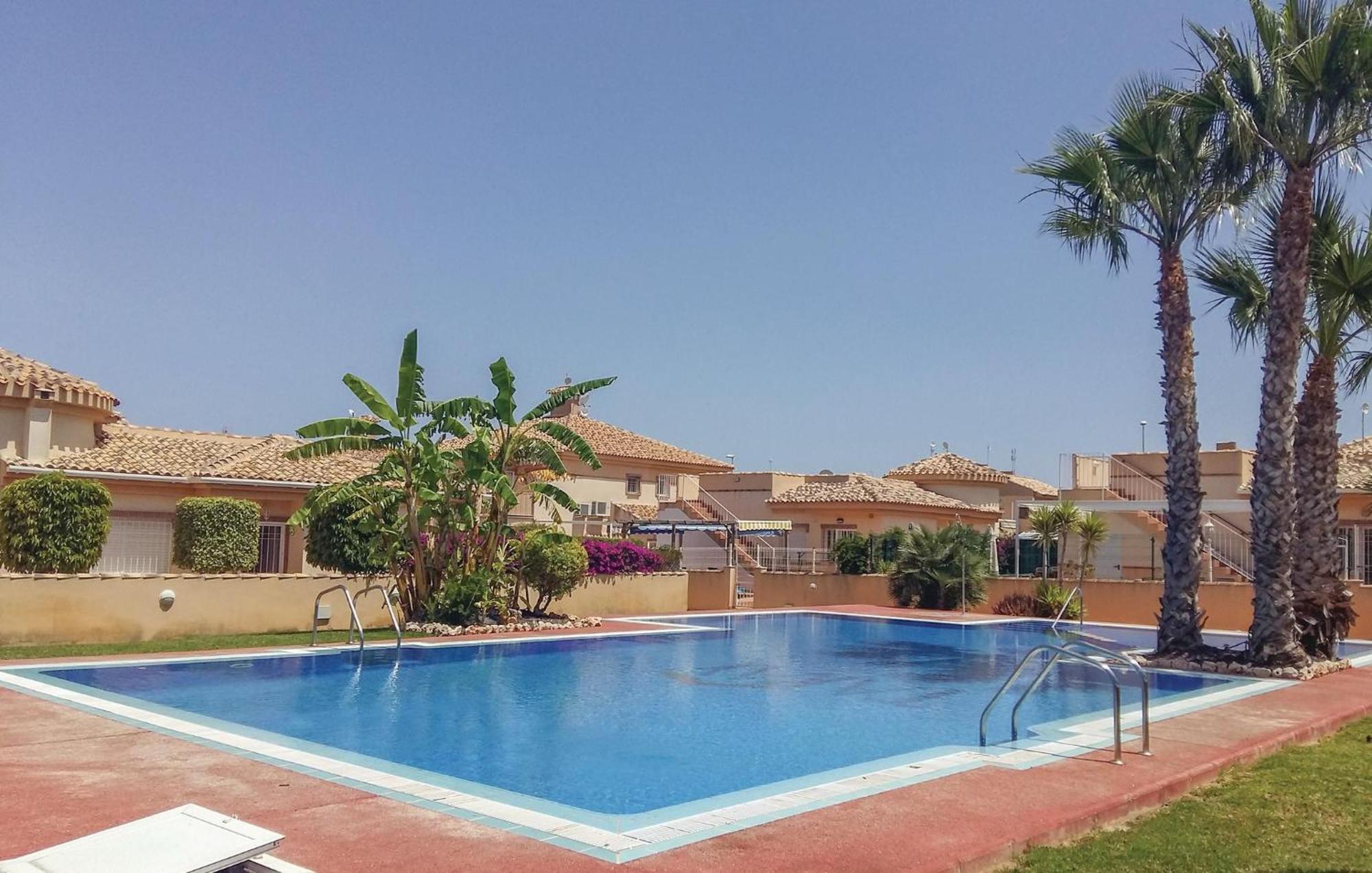 Cozy Home In Orihuela Costa With Kitchen Dehesa de Campoamor  Екстер'єр фото
