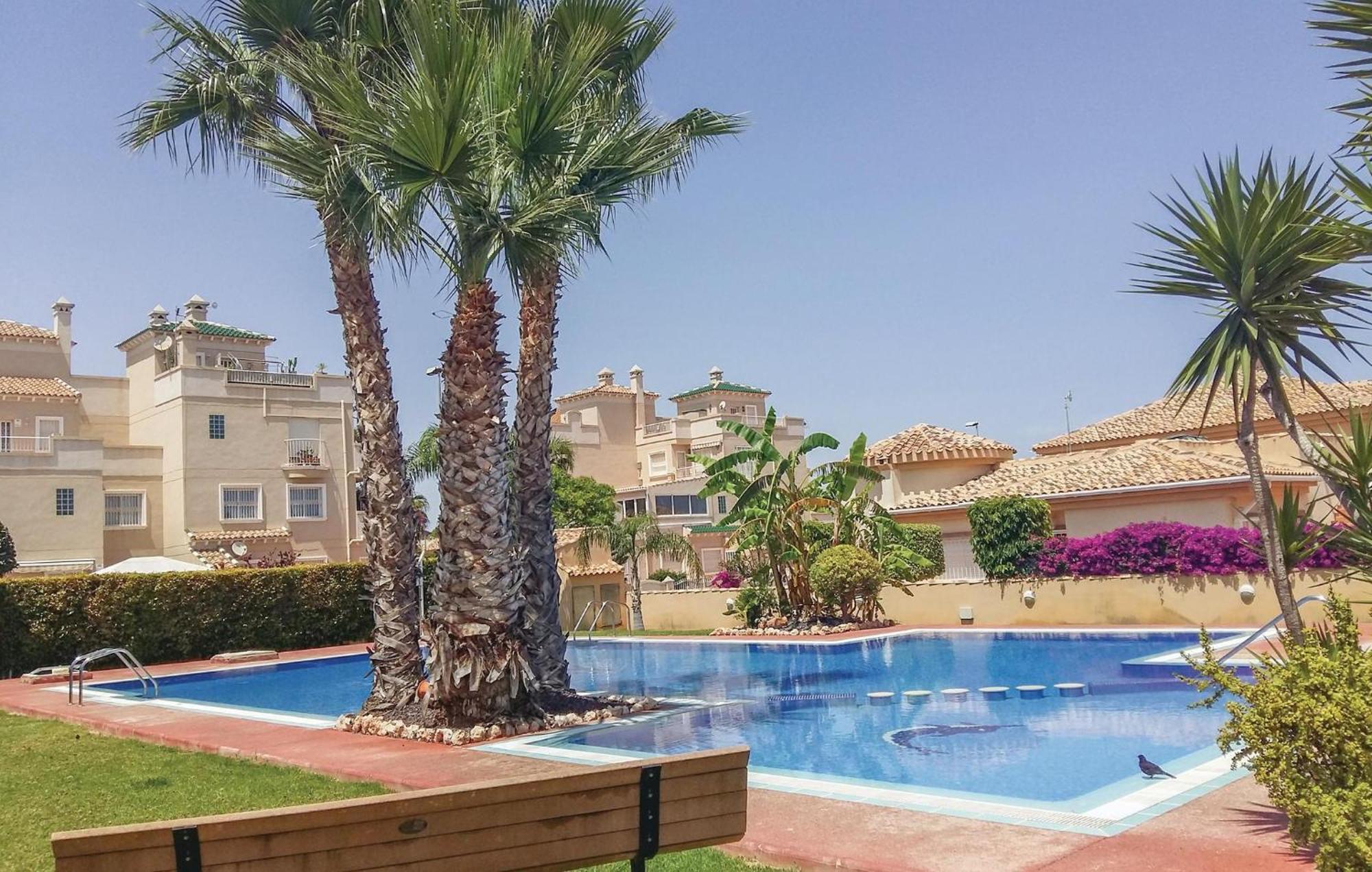 Cozy Home In Orihuela Costa With Kitchen Dehesa de Campoamor  Екстер'єр фото